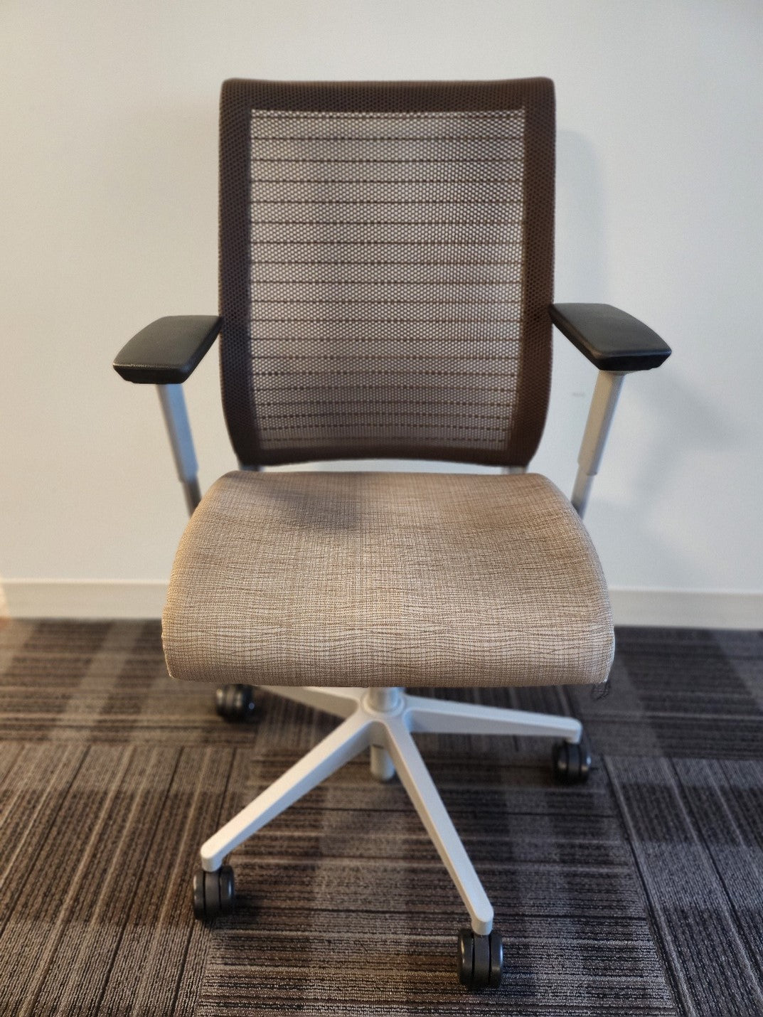 Steelcase Think V1 Task Chair Preowned FOB Chicago, IL Available
