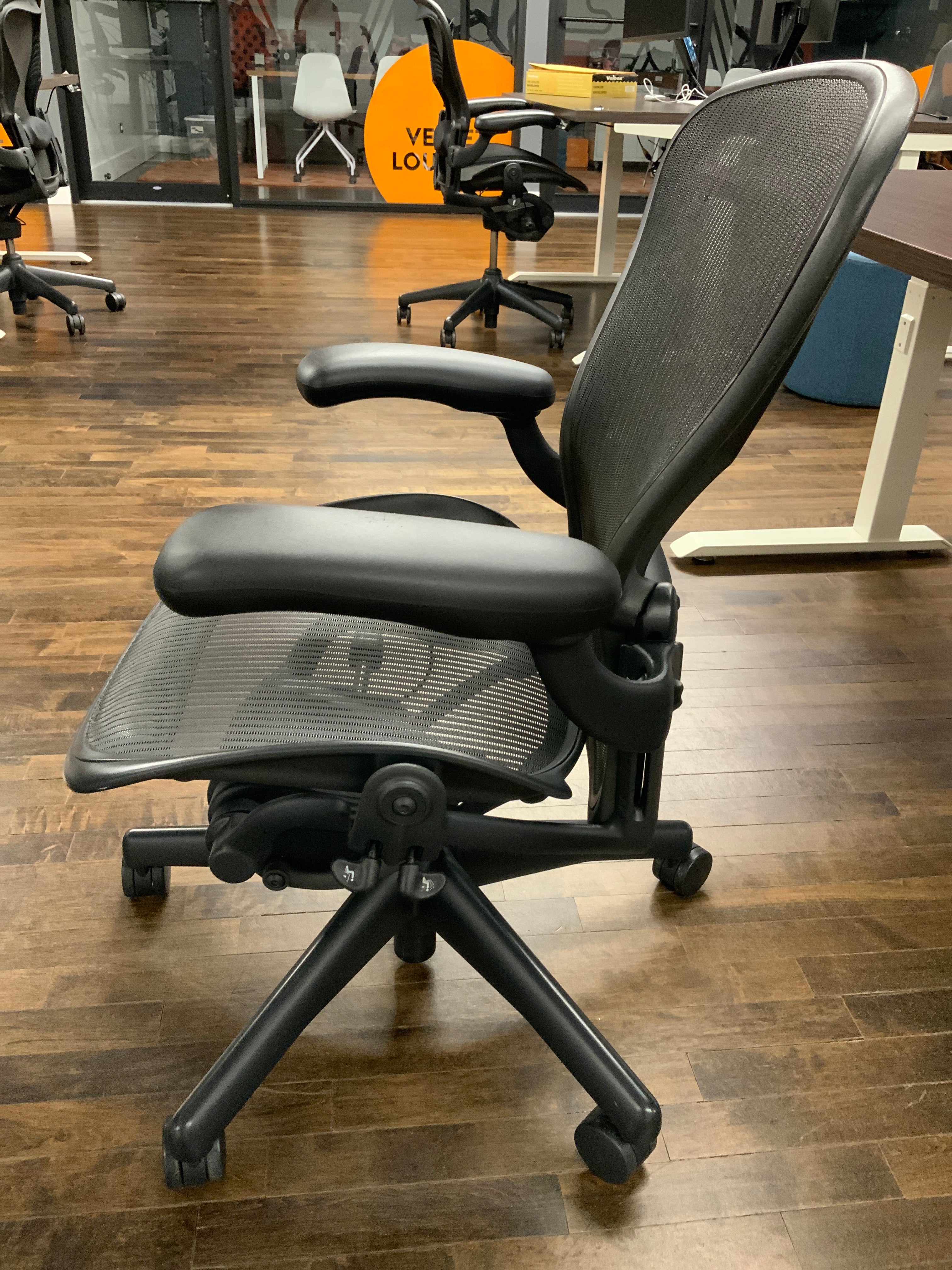 Herman Miller Carbon Aeron Task Chair Size B - Preowned - FOB Lincoln Park, IL (Min Purchase Qty = 20)