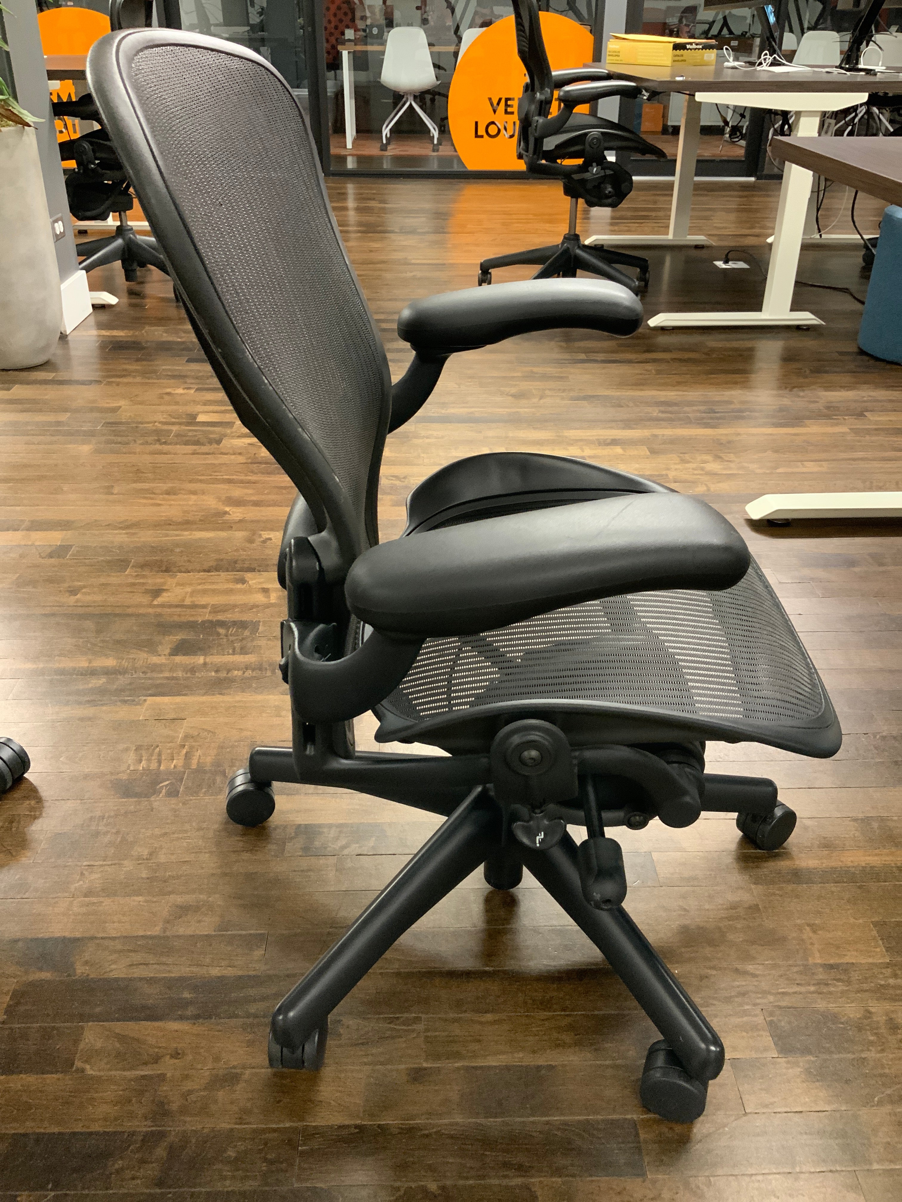 Herman Miller Carbon Aeron Task Chair Size B - Preowned - FOB Lincoln Park, IL (Min Purchase Qty = 20)
