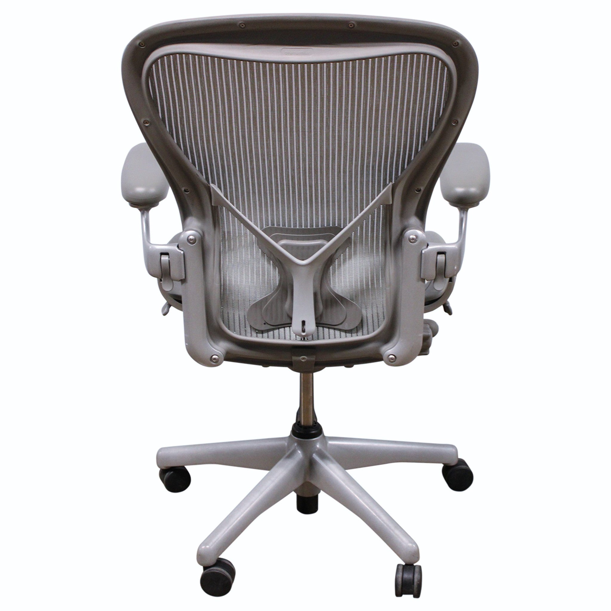 Oprør Ulydighed Rekvisitter Herman Miller Aeron PostureFit Task Chair, Size C, Mineral Mesh - Preo –  Rework Office Furniture