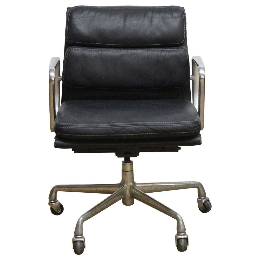 Herman Miller Eames Collectible Aluminum Group Conference Chair, Black - Preowned